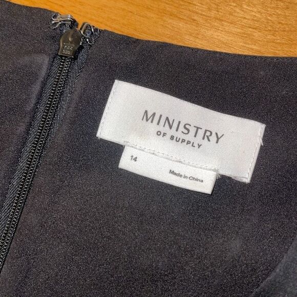 Ministry Of Supply Kinetic Sleeveless V Neck Side Slit Shift Dress Black Size 14 - Picture 7 of 11